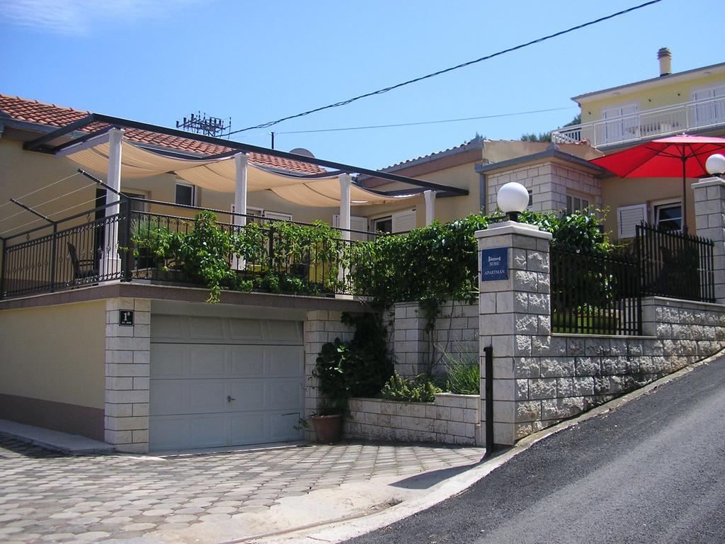 Apartments Viki Trogir Exterior foto