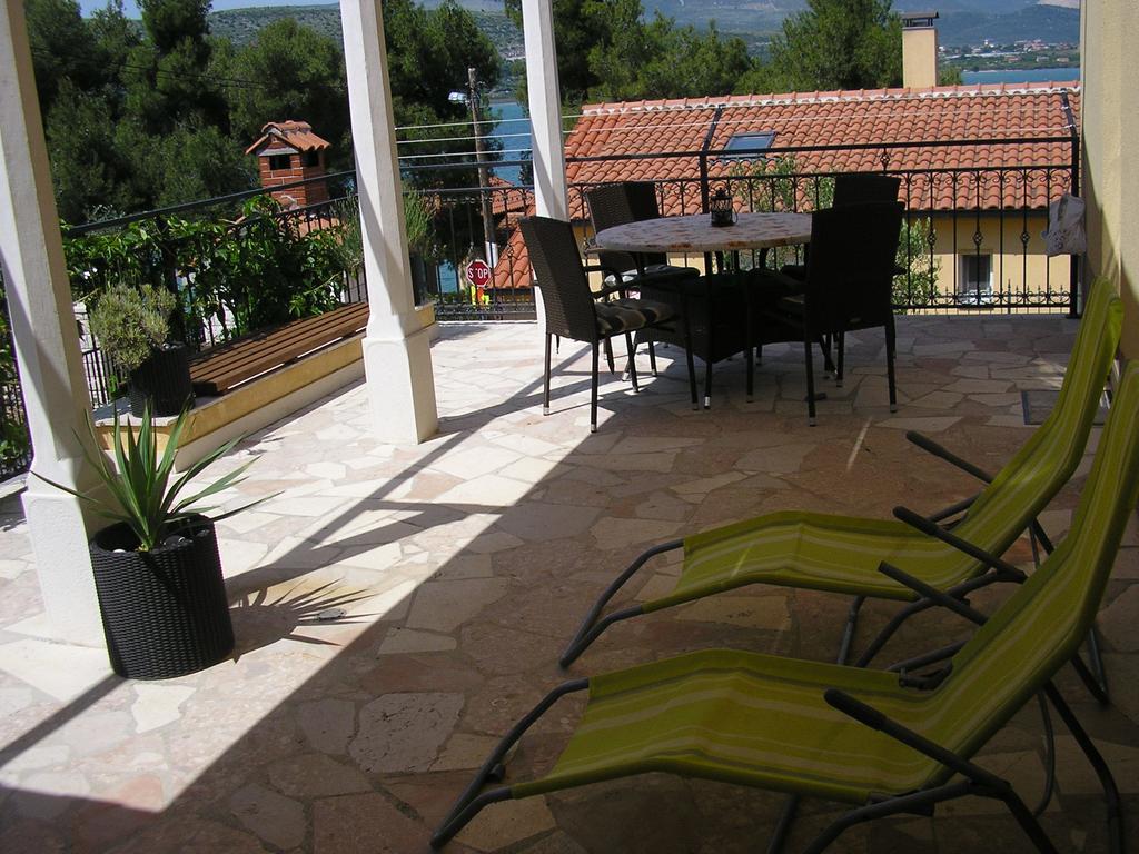 Apartments Viki Trogir Exterior foto